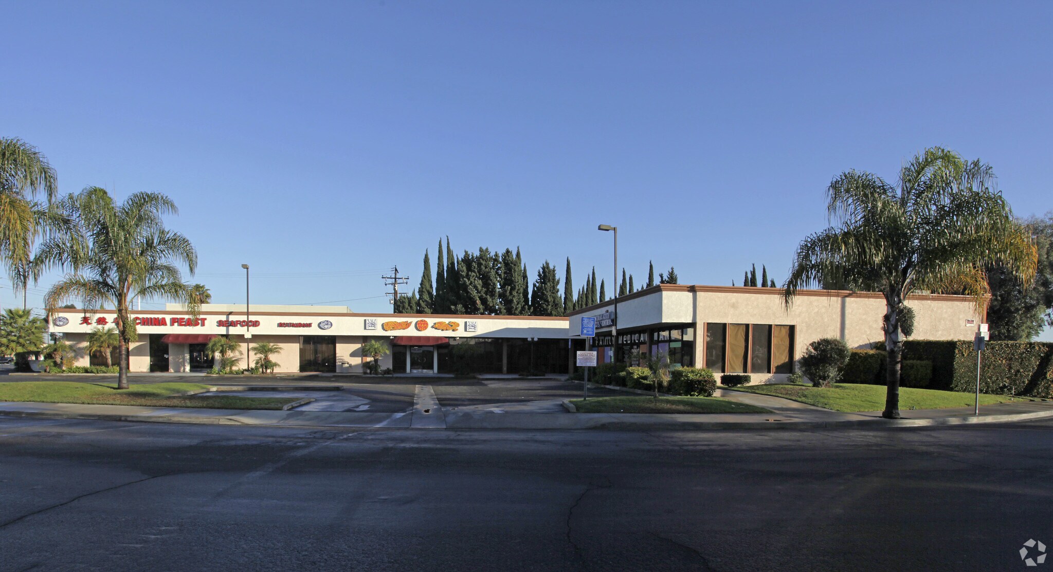 12100-12116 Beach Blvd, Stanton, CA à louer Photo du bâtiment- Image 1 de 9