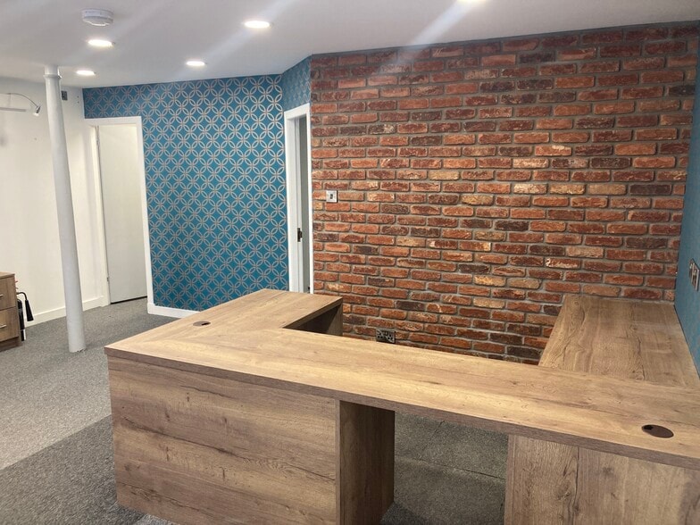 101 Main St, West Kilbride for lease - Building Photo - Image 3 of 5