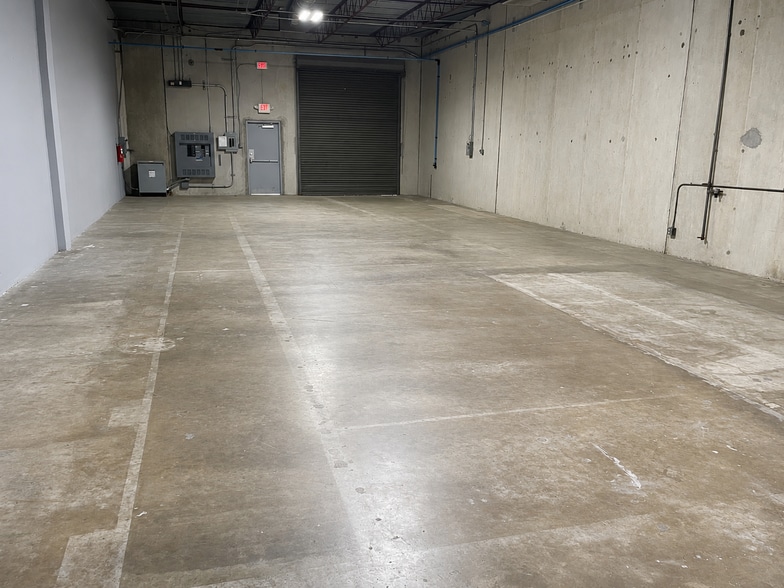 3700 Yale St, Houston, TX for lease - Interior Photo - Image 3 of 5