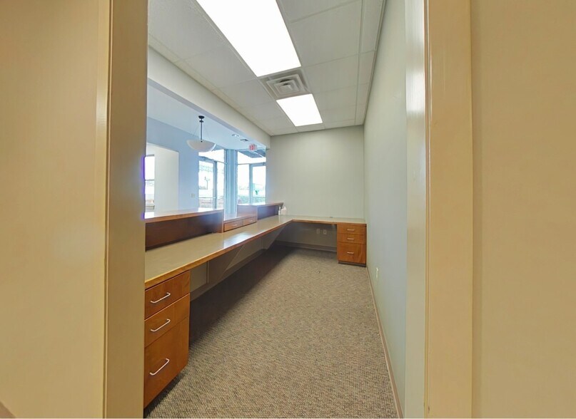 1950 NE Loop 410, San Antonio, TX à vendre - Photo du bâtiment - Image 3 de 9