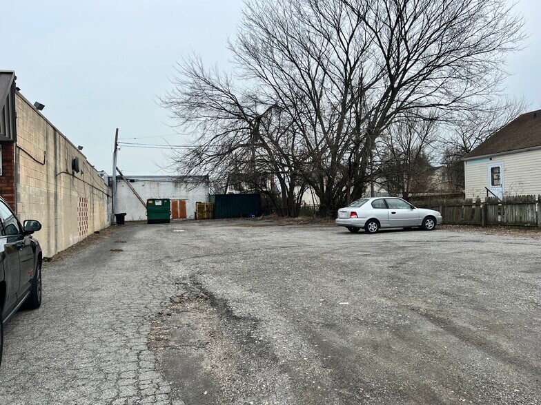 2701 North Point Rd, Baltimore, MD à vendre - Photo du bâtiment - Image 3 de 4