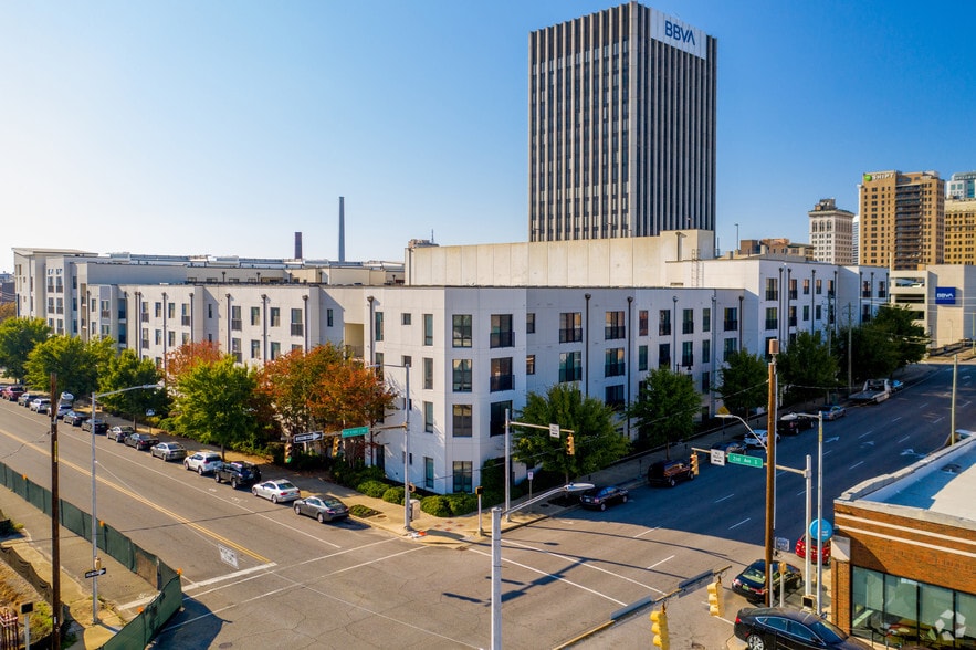 2000 2nd Ave S, Birmingham, AL for lease - Primary Photo - Image 2 of 9