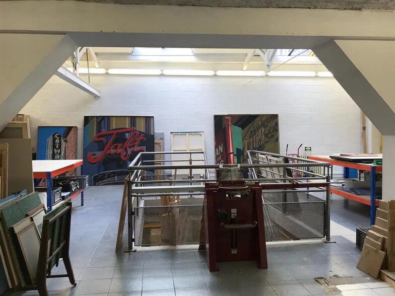 Flex in Le Pré-Saint-Gervais for lease - Building Photo - Image 2 of 8