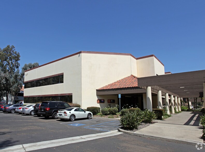 5217 Verdugo Way, Camarillo, CA for sale - Primary Photo - Image 1 of 4