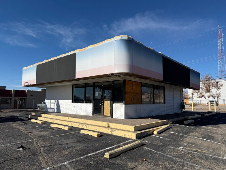 7717 Menaul Blvd NE, Albuquerque, NM à louer - Photo du bâtiment - Image 2 de 6