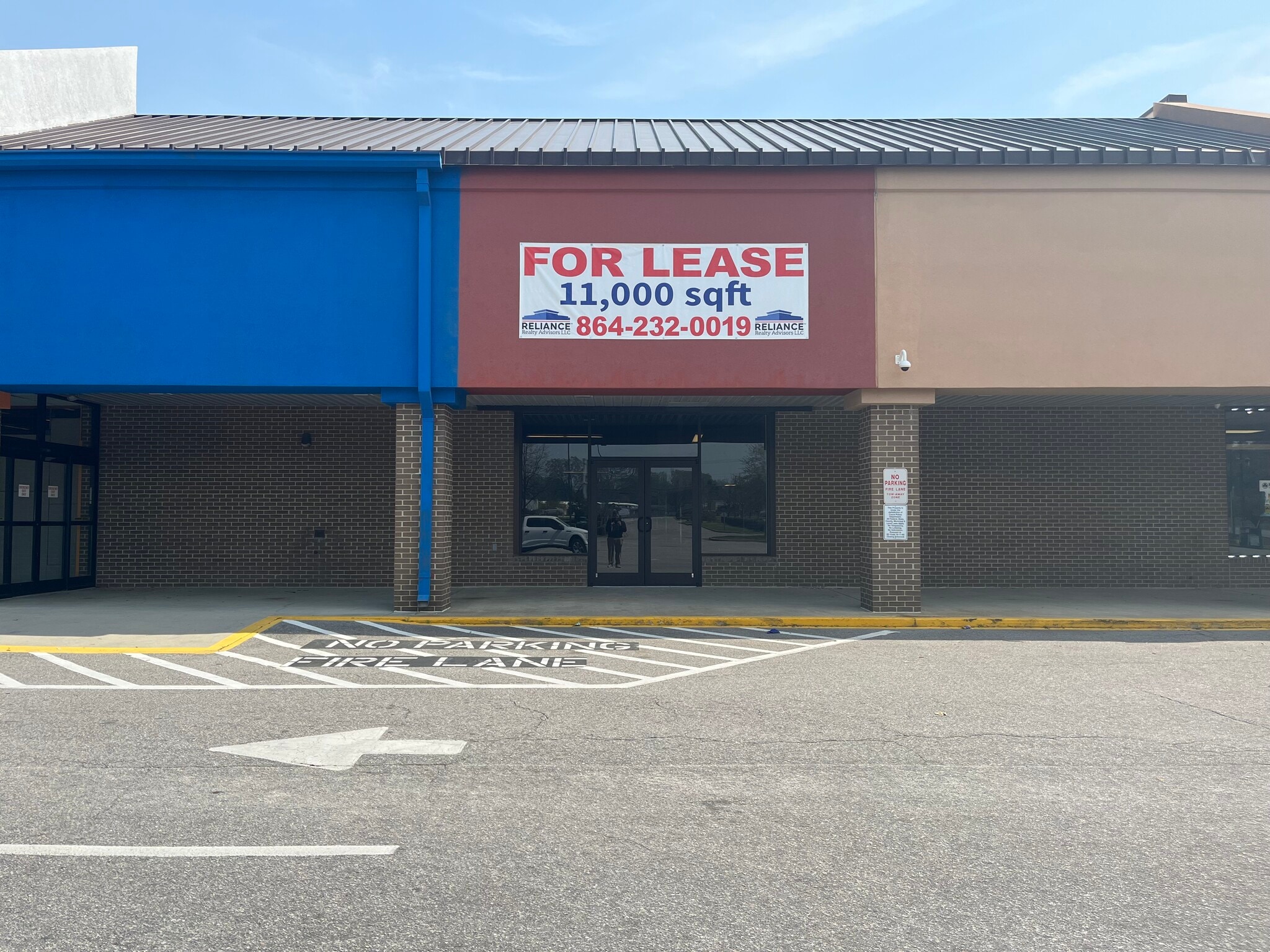 2221-2273 Charleston Hwy, Cayce, SC for lease Building Photo- Image 1 of 3