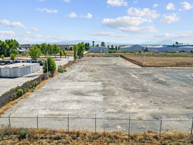 334 Malbert St, Perris, CA à louer - Photo du bâtiment - Image 3 de 10