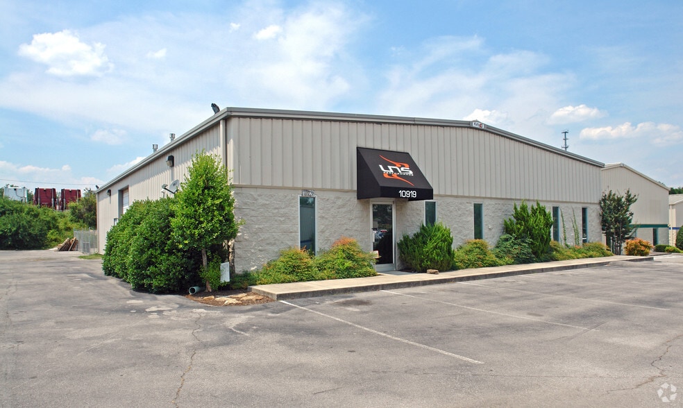 10919 Murdock Dr, Knoxville, TN for lease - Primary Photo - Image 1 of 4