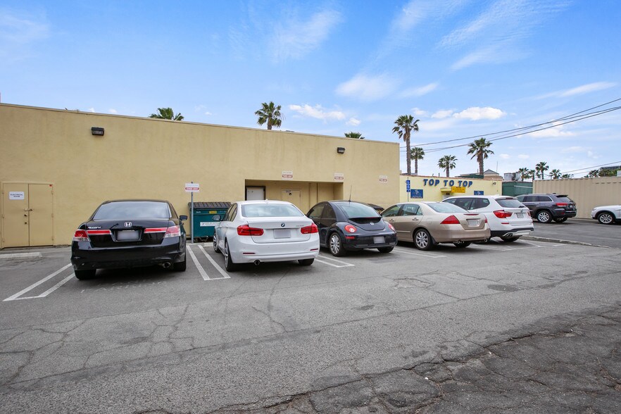 2627-2631 Wilshire Blvd, Santa Monica, CA à louer - Photo du bâtiment - Image 3 de 4