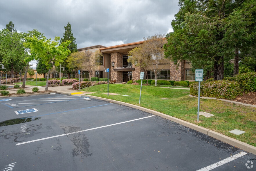 10630 Mather Blvd, Mather, CA for lease - Building Photo - Image 3 of 10