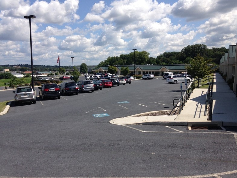 479 Port View Dr, Harrisburg, PA à vendre - Photo du bâtiment - Image 3 de 17