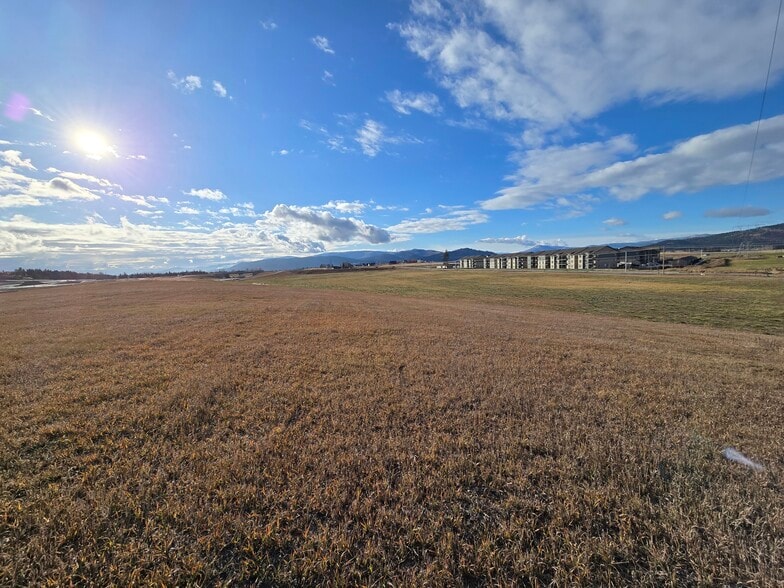 440 Stillwater Rd, Kalispell, MT for lease - Building Photo - Image 3 of 4