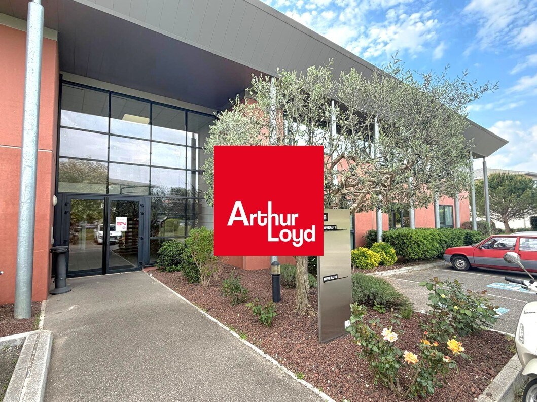 Rue Marc Donadille, Marseille for sale Primary Photo- Image 1 of 4