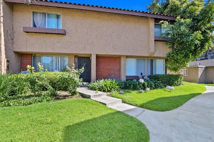 349 Camarillo St, Placentia, CA à vendre - Photo du bâtiment - Image 3 de 7