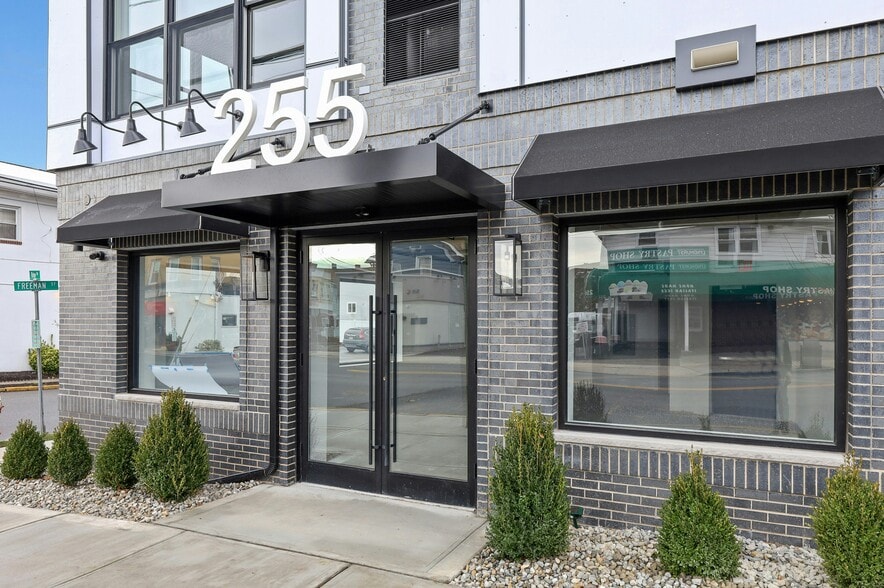 255 Ridge Rd, Lyndhurst, NJ for lease - Building Photo - Image 3 of 6