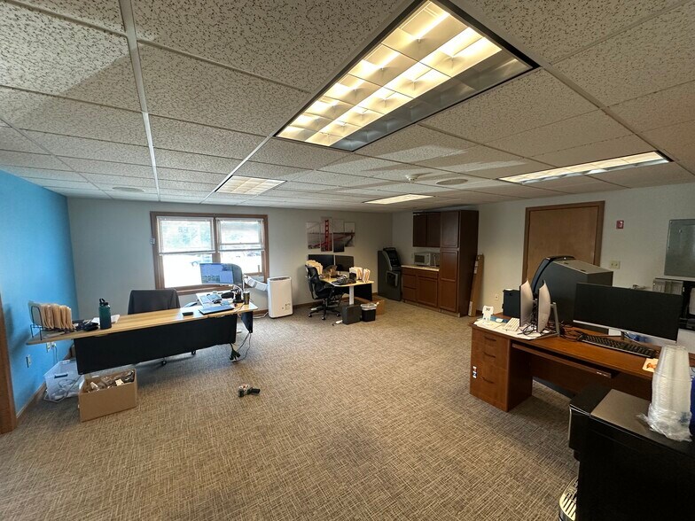 23 Bridgton Rd, Westbrook, ME for lease - Building Photo - Image 2 of 7