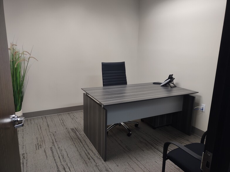 11757 Katy Fwy, Houston, TX for lease - Building Photo - Image 2 of 24
