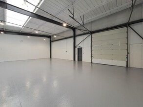 Peverel Dr, Milton Keynes for lease Interior Photo- Image 2 of 3