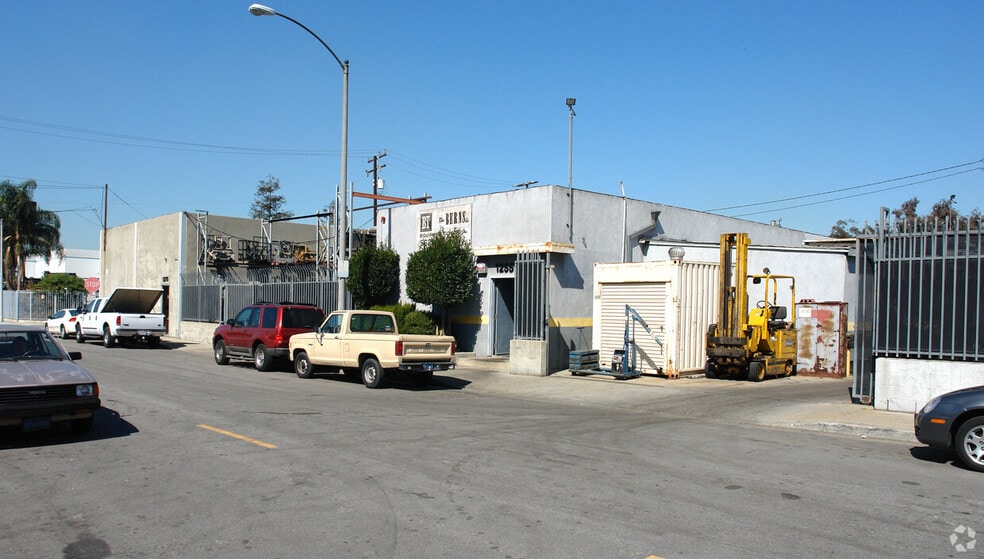 1255-1275 W 17th St, Long Beach, CA for lease - Primary Photo - Image 2 of 4