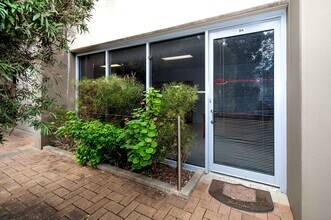 1-3 Elizabeth Ave, Mascot à louer Photo du bâtiment- Image 1 de 3