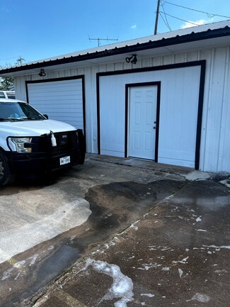 Plus de détails pour 1603 E Main St, Gatesville, TX - Bureau à louer