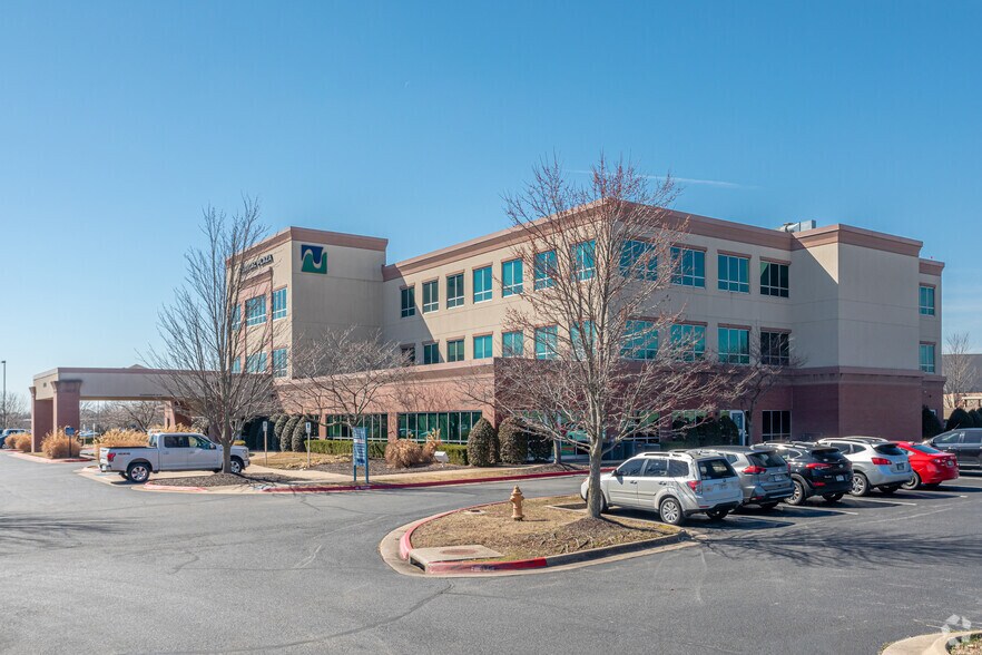 2900 Medical Center Pky, Bentonville, AR à louer - Photo du bâtiment - Image 3 de 5
