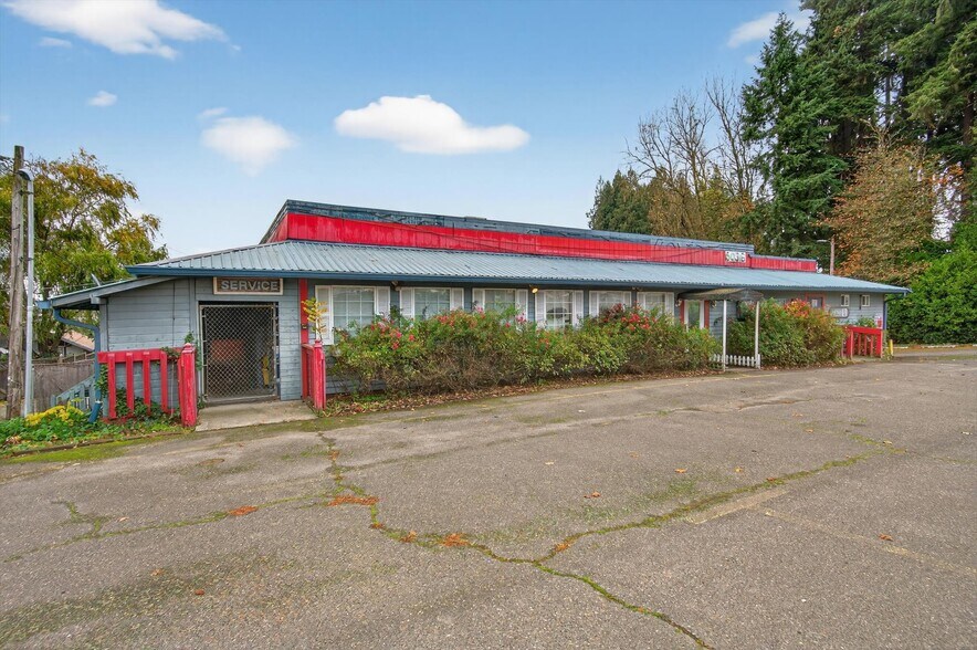 50316 Columbia River Hwy, Scappoose, OR à vendre - Photo du bâtiment - Image 2 de 61