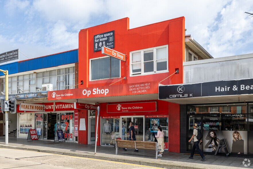 683 Pittwater Rd, Dee Why à louer - Photo du bâtiment - Image 3 de 4