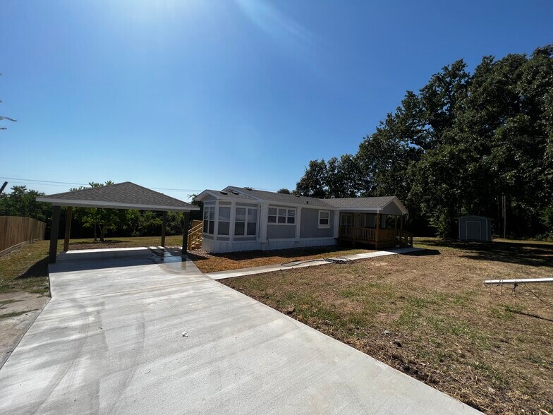 10230 U.S. 190 Hwy, Pointblank, TX à vendre - Photo du bâtiment - Image 2 de 10