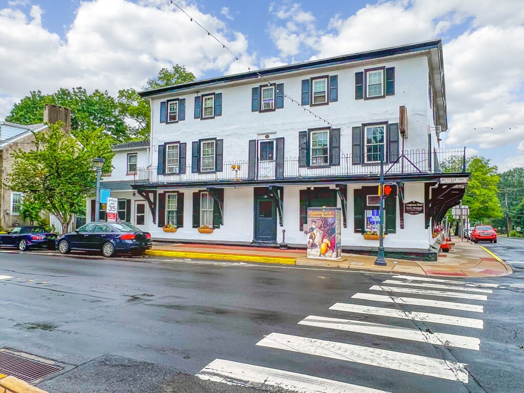 100 W Maple Ave, Langhorne, PA à vendre Photo principale- Image 1 de 122