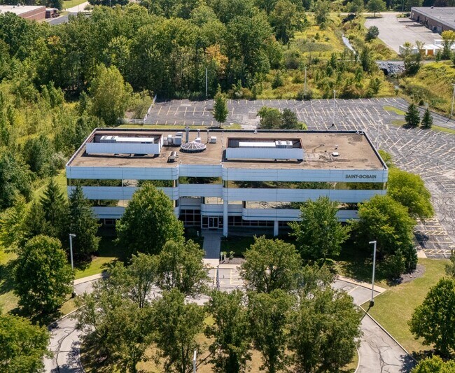 Plus de détails pour 31500 Solon Rd, Solon, OH - Bureau à louer