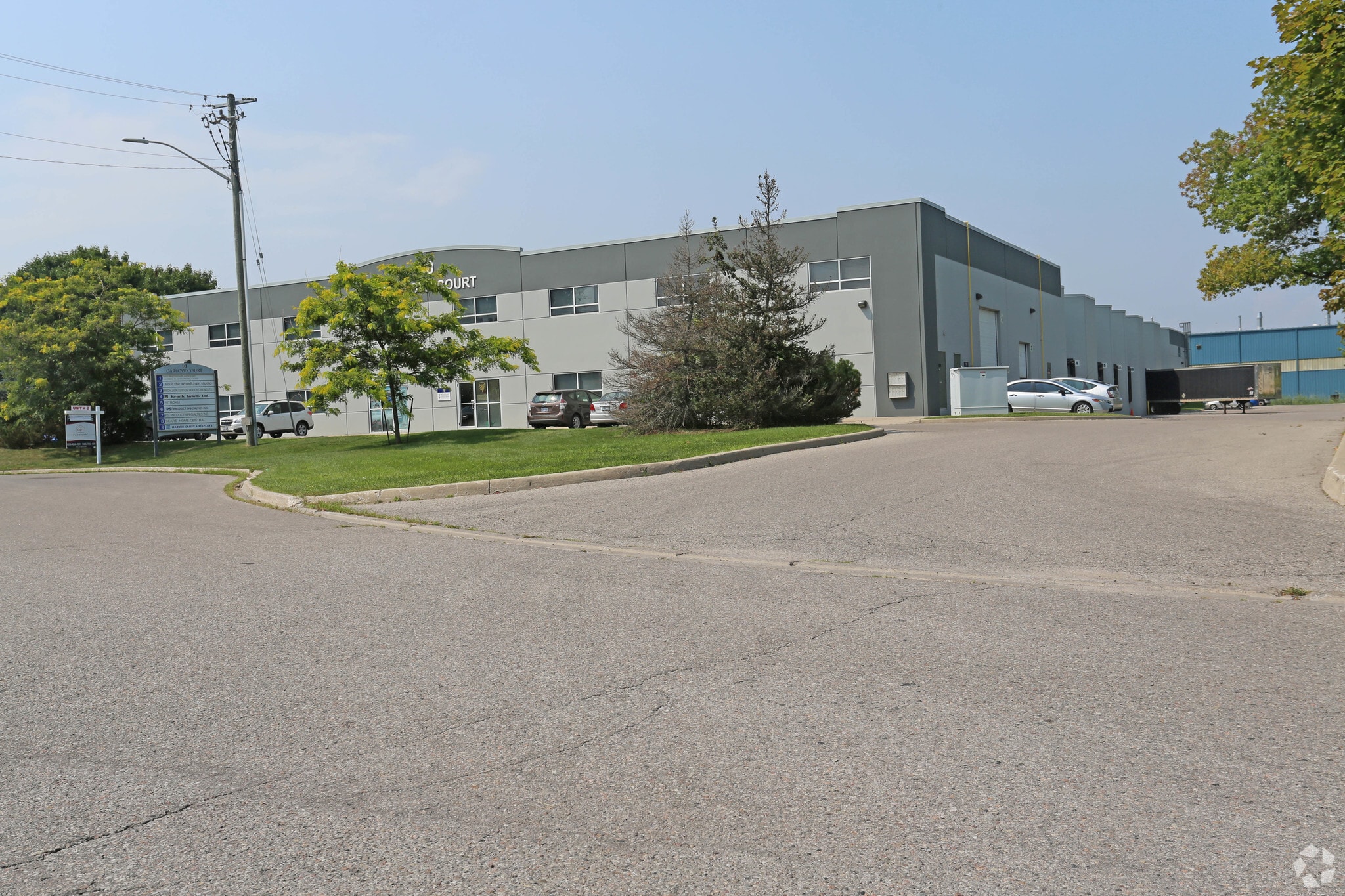 10 Carlow Ct, Whitby, ON for lease Primary Photo- Image 1 of 6