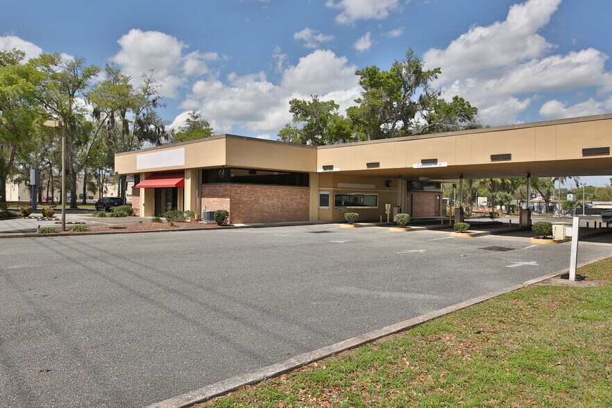 3617 NE 7th St, Ocala, FL à louer - Photo du bâtiment - Image 1 de 10