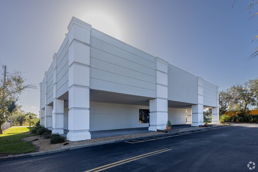 855 N Highway 17-92, Longwood, FL à louer - Photo du bâtiment - Image 1 de 12