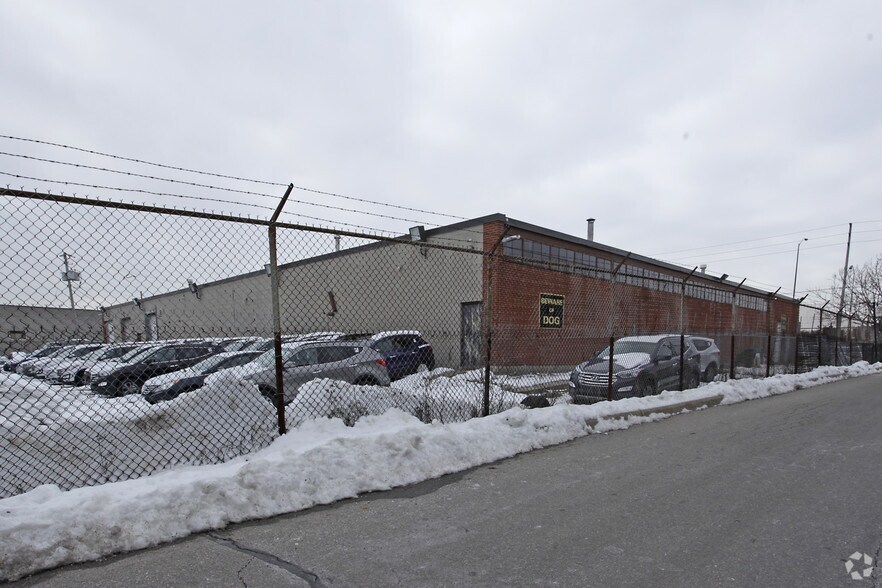 2254 S Sheridan Way, Mississauga, ON à vendre - Photo du bâtiment - Image 2 de 2