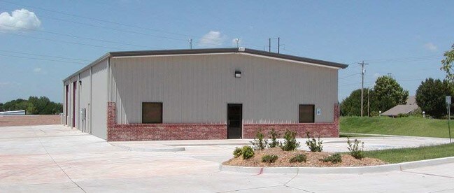 Plus de détails pour 1285 N Air Depot Blvd, Oklahoma City, OK - Local d'activités à louer