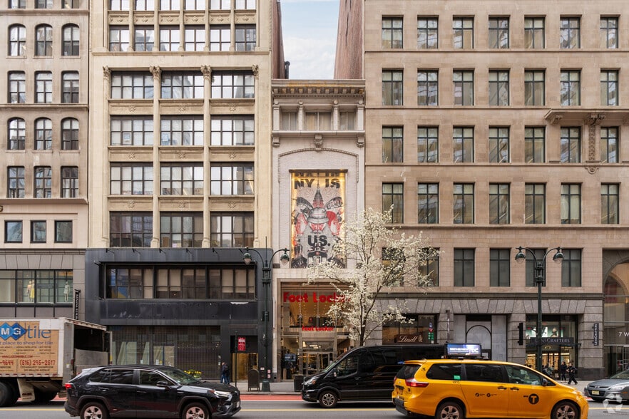 11 W 34th St, New York, NY for sale - Building Photo - Image 3 of 12