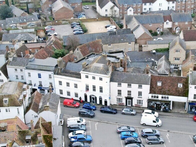 36 Market Sq, Bicester for lease - Building Photo - Image 3 of 15