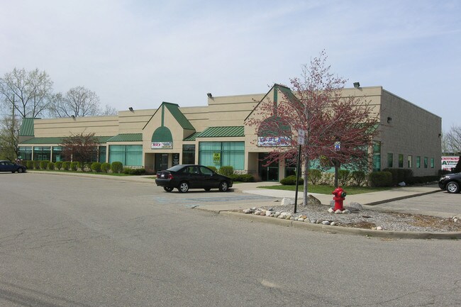 Plus de détails pour 1972-1998 Star Batt Dr, Rochester Hills, MI - Local d'activités à louer