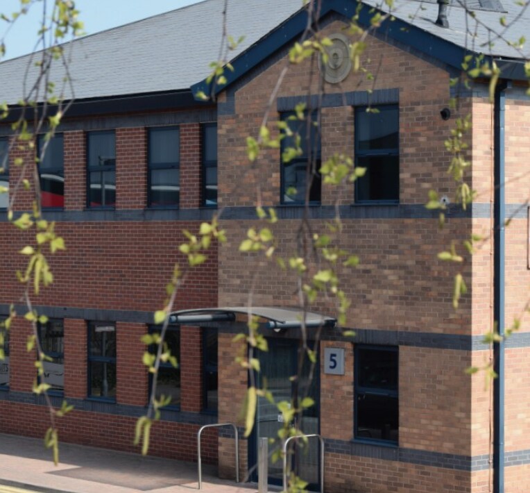 Aberford Rd, Leeds à louer Photo du bâtiment- Image 1 de 3