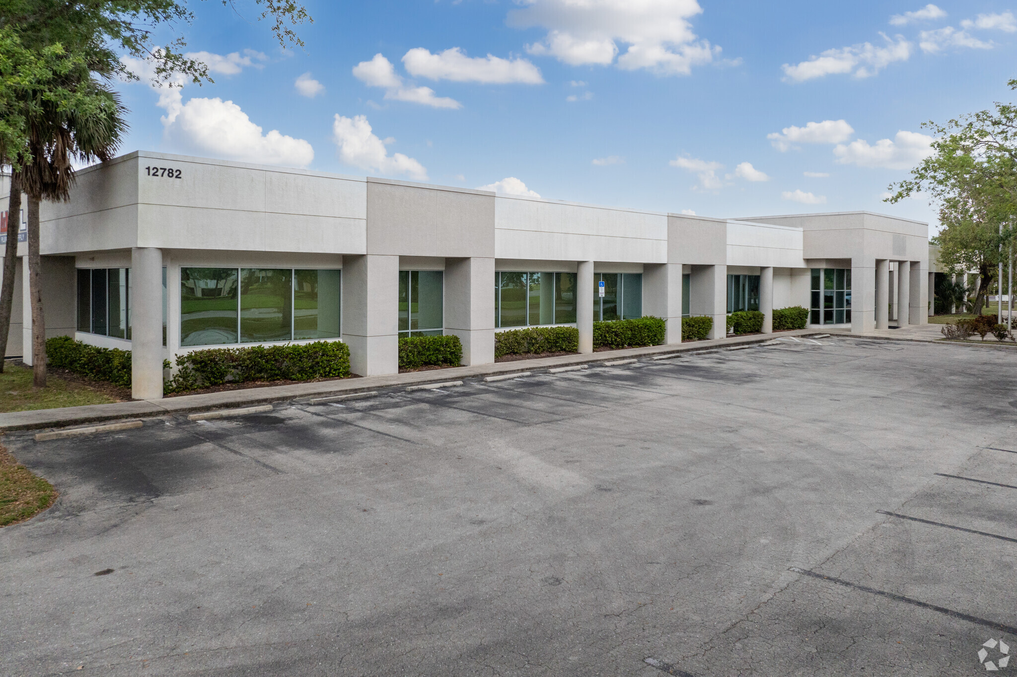 12780-12782 Westlinks Dr, Fort Myers, FL for lease Primary Photo- Image 1 of 9