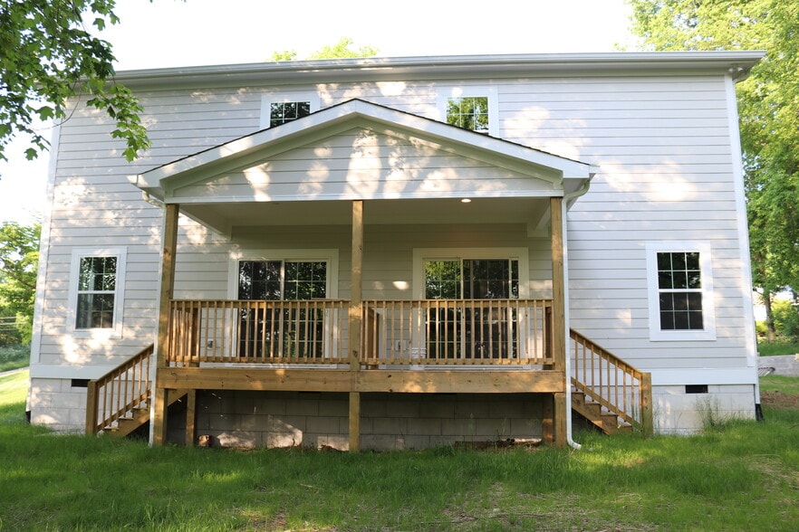 721 Poplar St, Columbia, TN for sale - Building Photo - Image 2 of 7