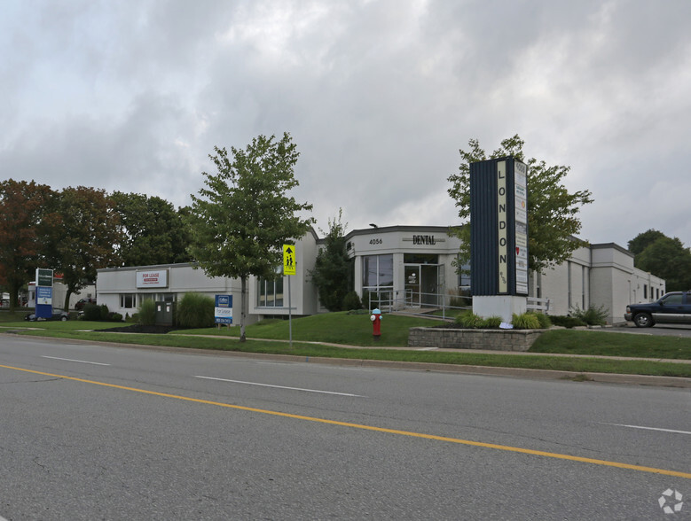 4056 Dorchester Rd, Niagara Falls, ON for lease - Building Photo - Image 1 of 2