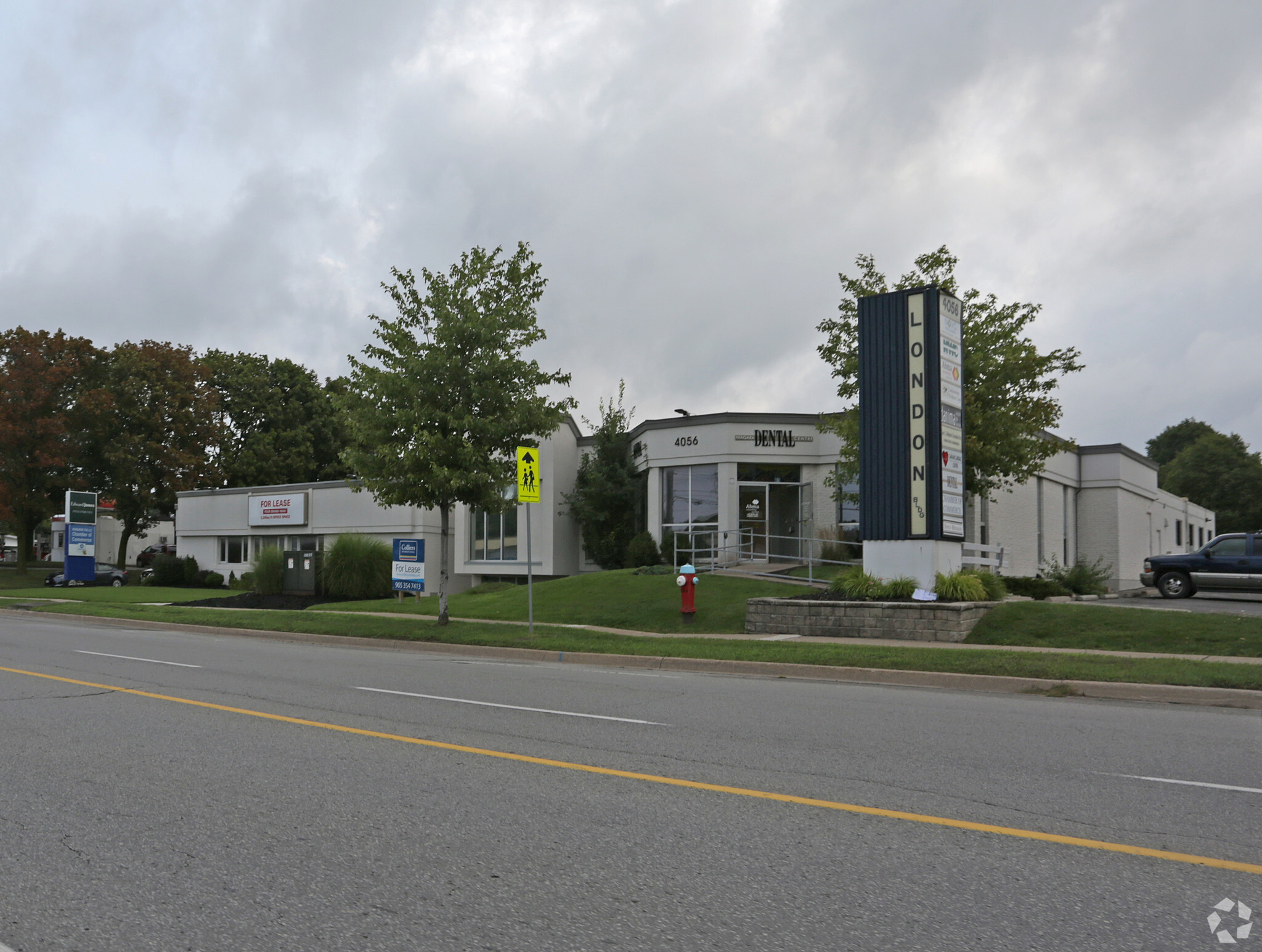 4056 Dorchester Rd, Niagara Falls, ON for lease Building Photo- Image 1 of 3