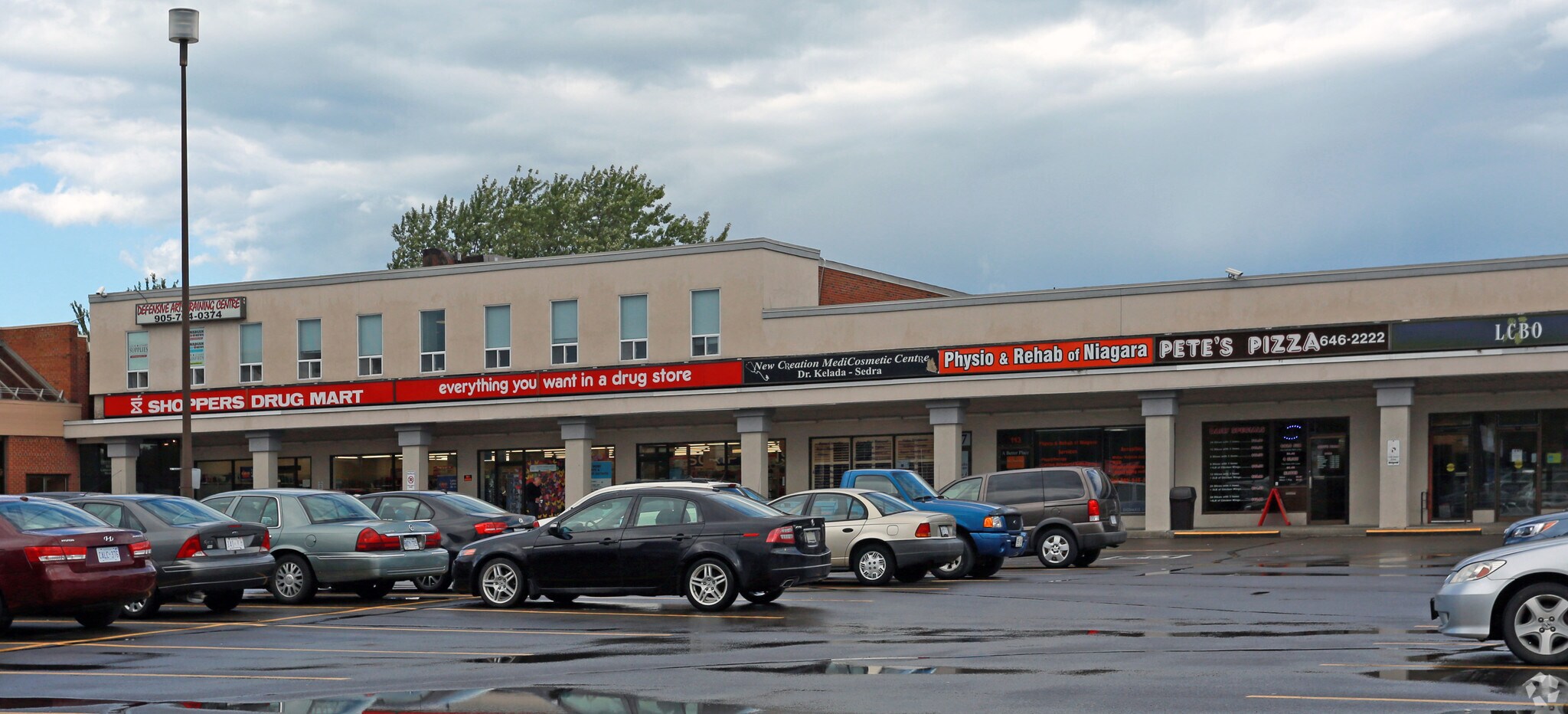 101-121 Lakeshore Rd, St Catharines, ON for sale Primary Photo- Image 1 of 1