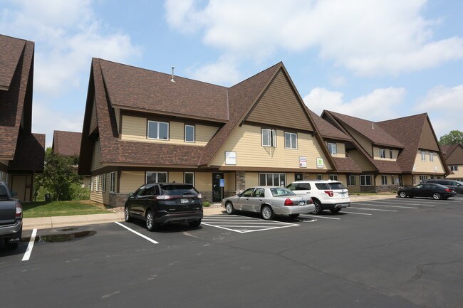 Plus de détails pour 2085 County Road D E, Maplewood, MN - Bureau à louer