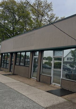 Plus de détails pour 1079 Front St, Uniondale, NY - Commerce de détail à vendre