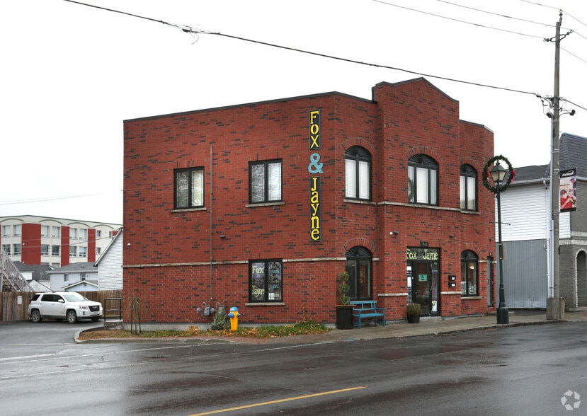 415 Montreal Rd, Cornwall, ON for sale - Primary Photo - Image 1 of 1