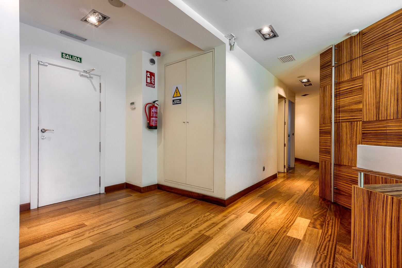 Paseo Castellana, 143, Madrid, Madrid for lease Interior Photo- Image 1 of 23