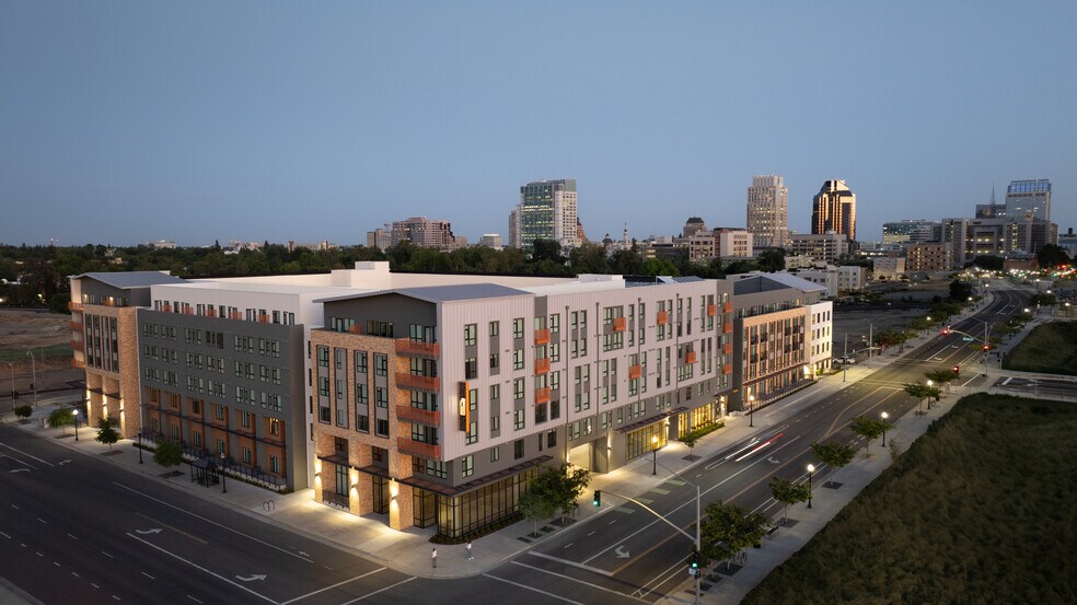 251 6th St, Sacramento, CA à louer - Photo du bâtiment - Image 2 de 106